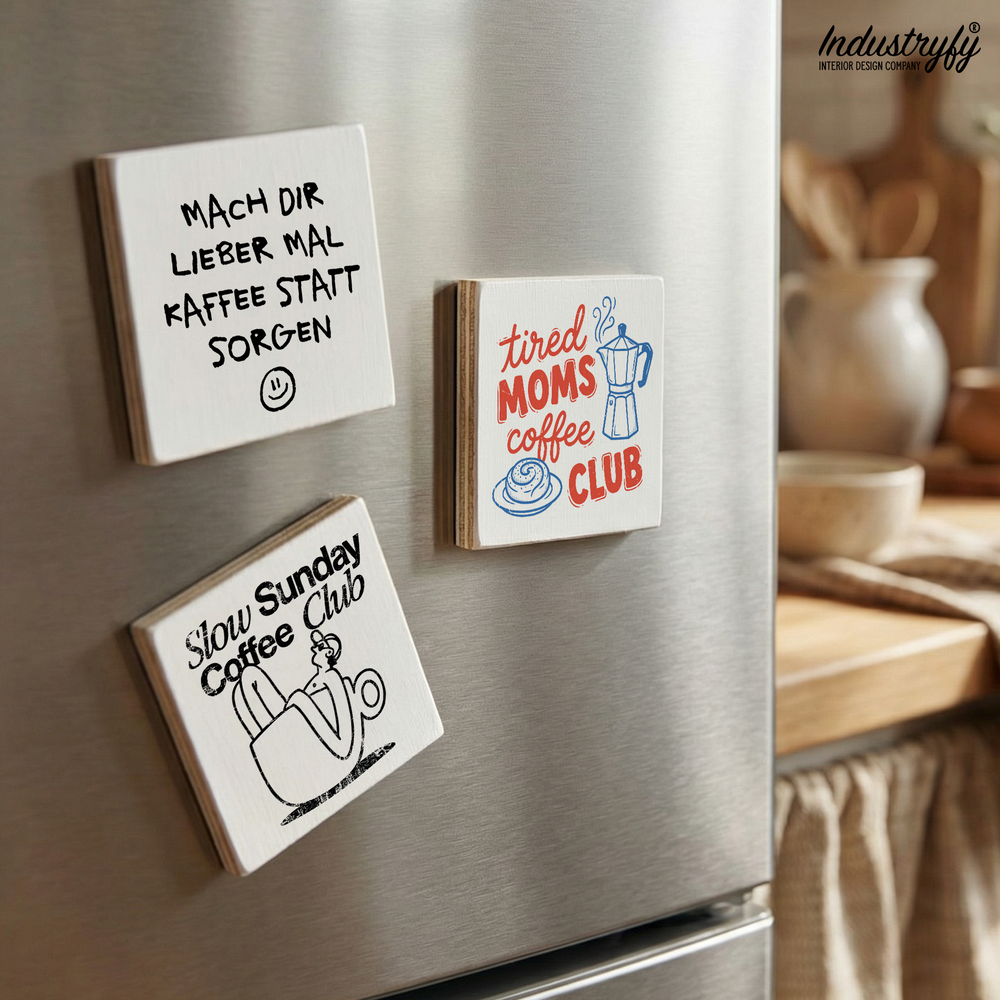 Tired Moms Coffee Club Holzmagnet am Kühlschrank - Industryfy