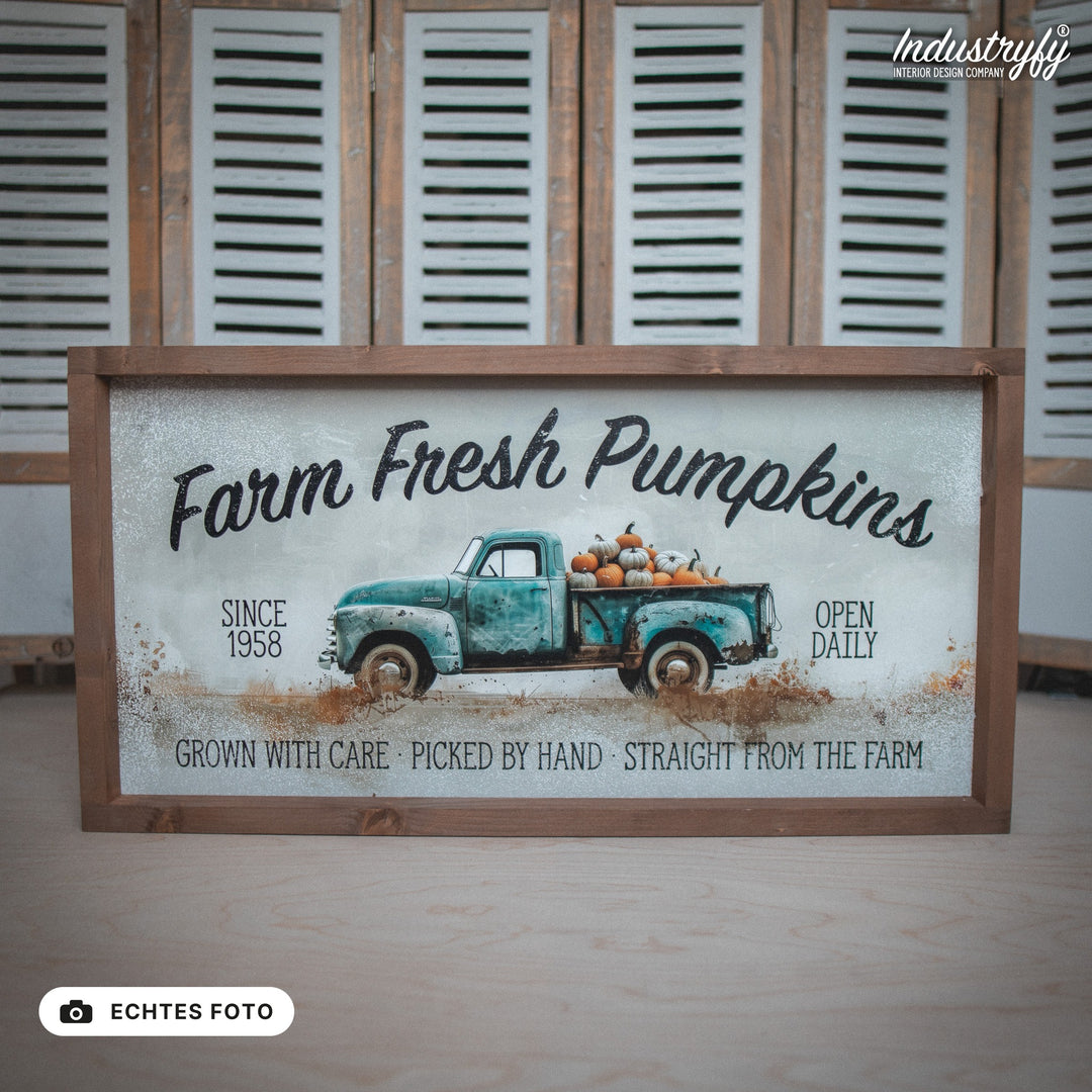 B-Ware Landhaus Schild Farm Fresh Pumpkins No10 60x30 mit Holzrahmen, echtes Foto von Industryfy