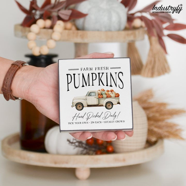 Miniblock Farm Fresh Pumpkins, Farmhouse Herbstdeko aus Holz von Industryfy