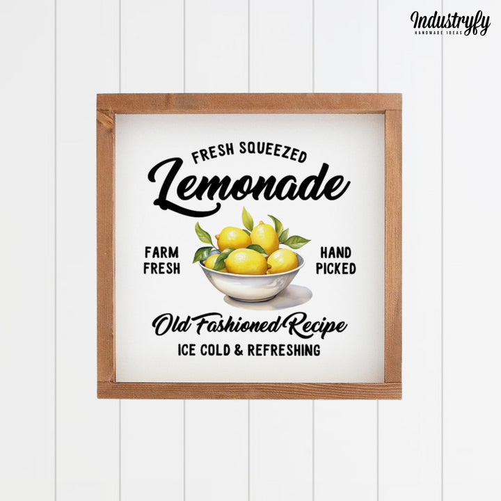 Landhaus Schild | fresh squeezed lemonade