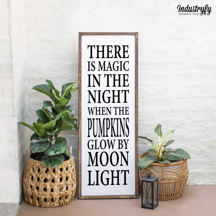 Landhaus Schild | There is magic in the night