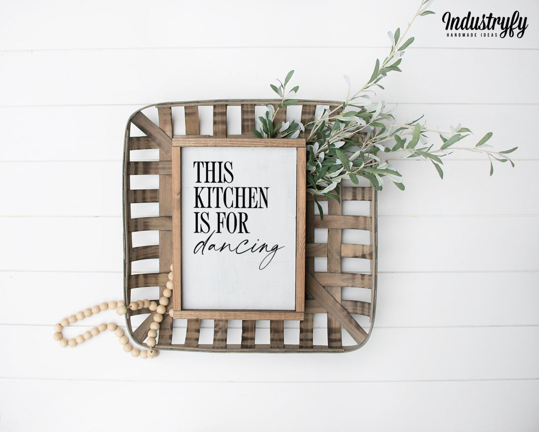 Landhaus Schild | This kitchen is for dancing